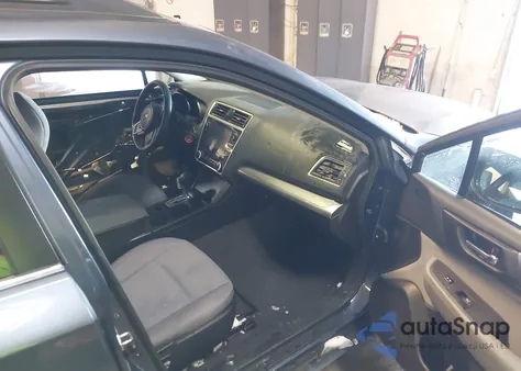 2018 Subaru Outback 2.5I Premium z USA, uszkodzony, nr VIN 4S4BSACC4J3387825